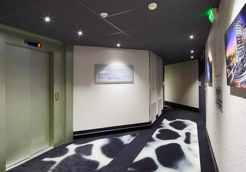 Отель Kyriad Paris Ouest Bezons La Défense