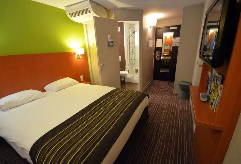 Отель Kyriad Dijon Est  Mirande