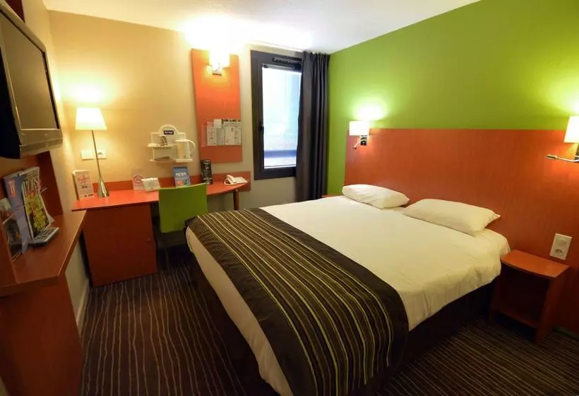 Отель Kyriad Dijon Est  Mirande