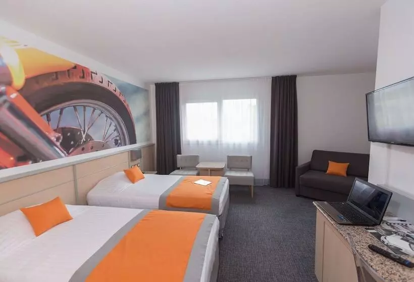 ホテル Le Paddock