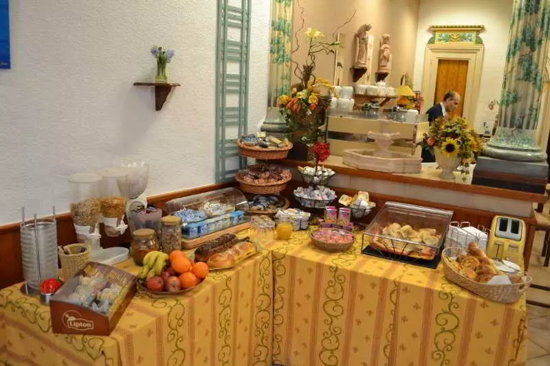 酒店 D Angleterre, Salondeprovence