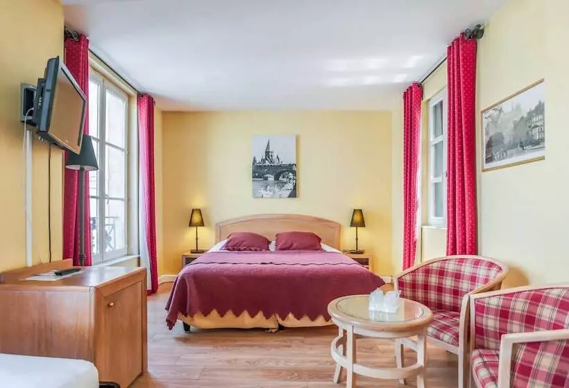 Отель Hôtel Du Théâtre Centre Historique Parking Souterrain Gratuit