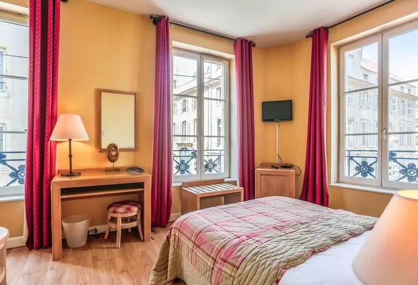 Отель Hôtel Du Théâtre Centre Historique Parking Souterrain Gratuit