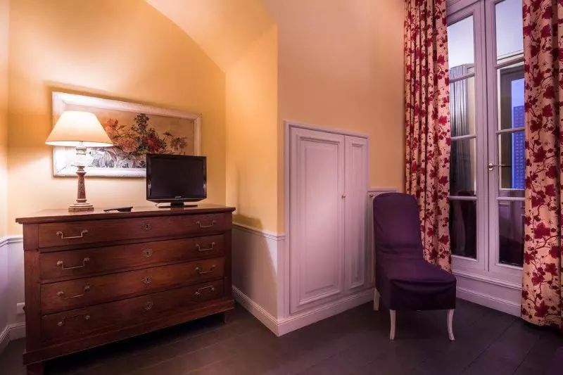 ホテル Le Lavoisier