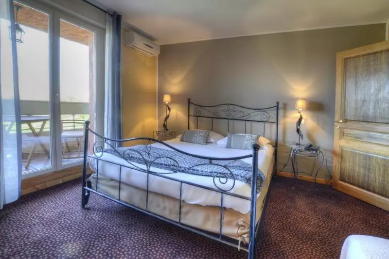 호텔 Hôtel Les Jardins