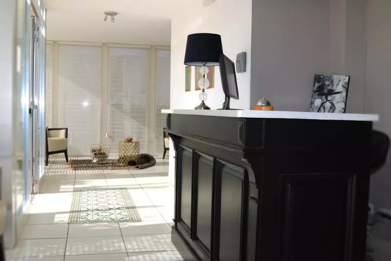 호텔 Hôtel Les Jardins