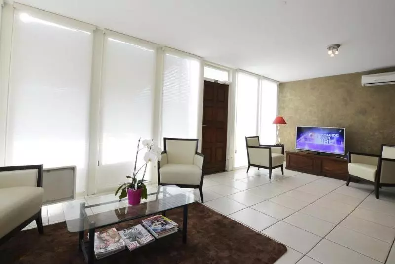 호텔 Hôtel Les Jardins