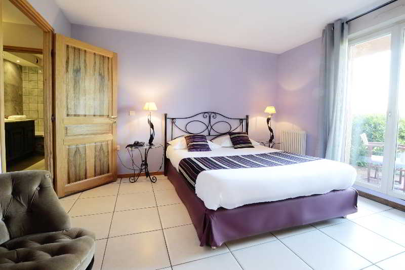 هتل Hôtel Les Jardins