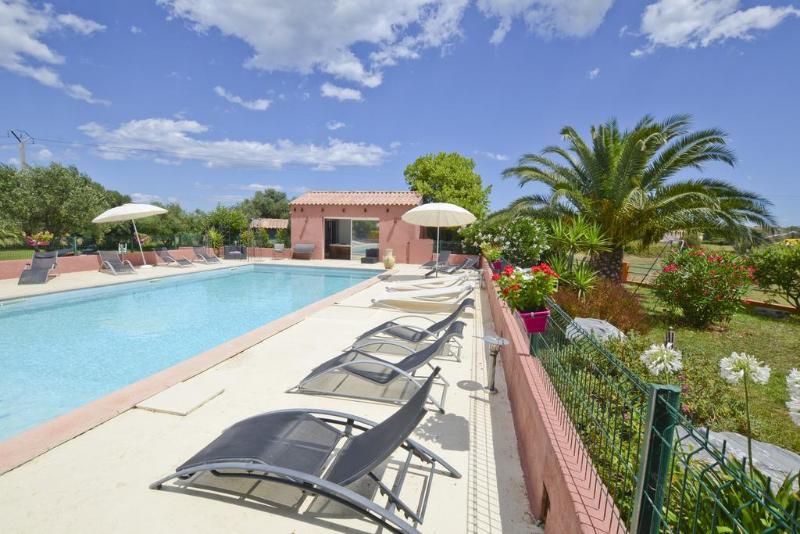 هتل Hôtel Les Jardins