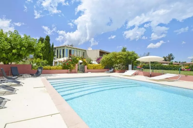 호텔 Hôtel Les Jardins