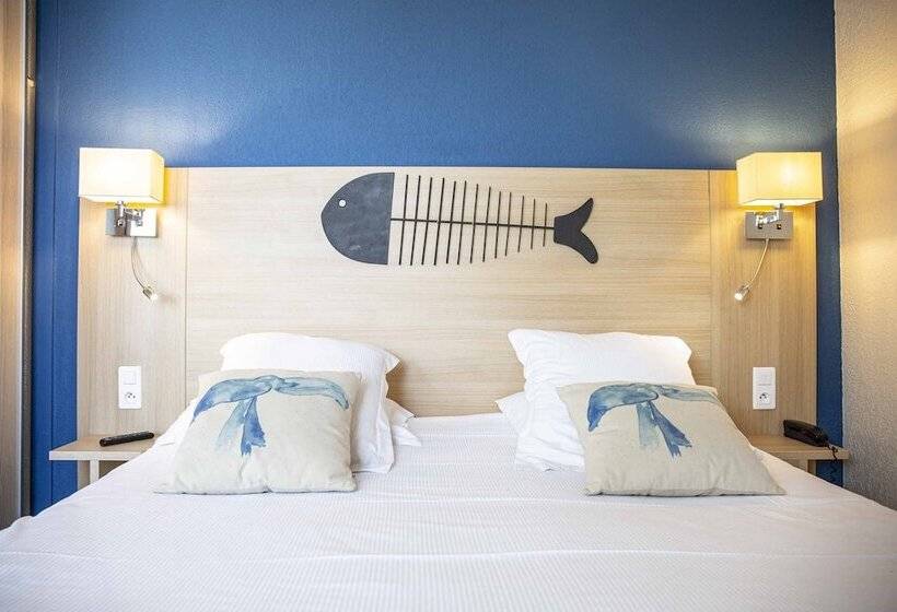 فندق Port Marine