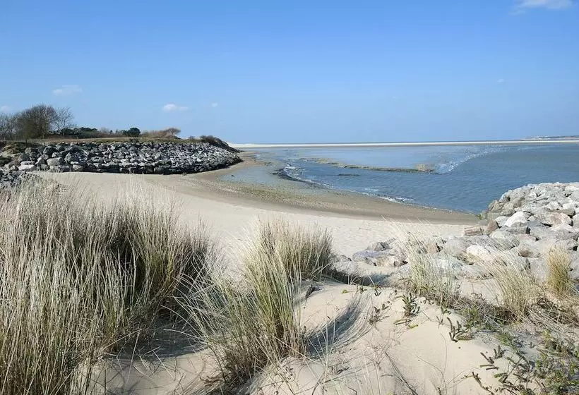 Отель Le Grand Hôtel Le Touquet Paris Plage
