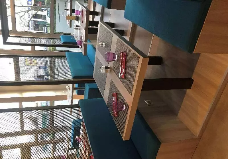 Отель Ibis Styles Beauvais