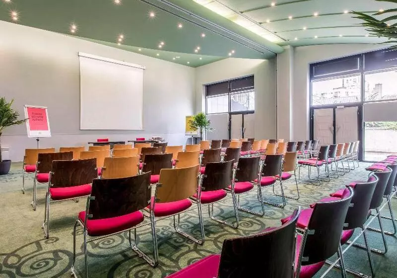 Ibis Styles Evry Courcouronnes Hotel And Events