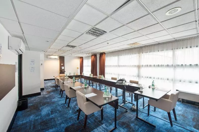 Ibis Styles Evry Courcouronnes Hotel And Events