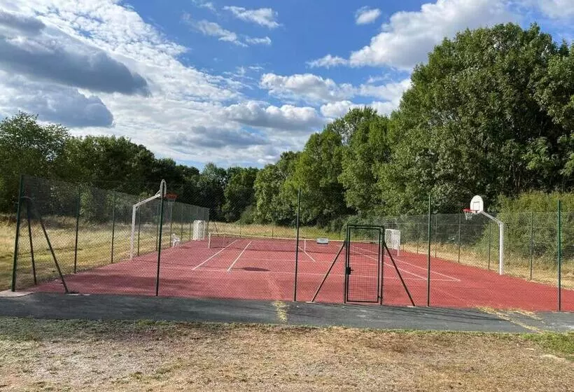 Отель Le Noirlac