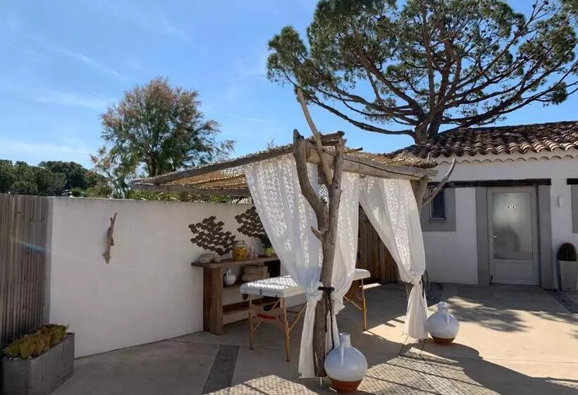 Hotell Lodge Sainte Helene Adult Only