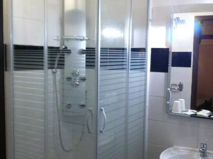 酒店 Logis Hôtel Saint Jacques