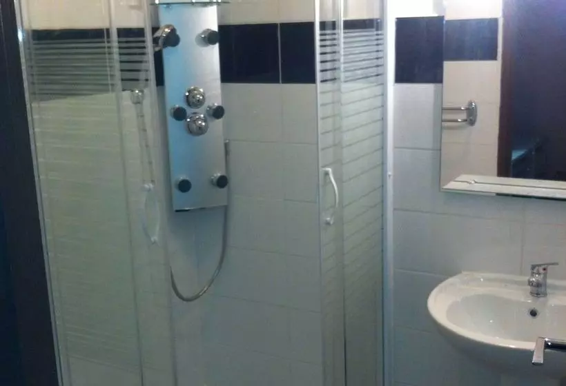 酒店 Logis Hôtel Saint Jacques