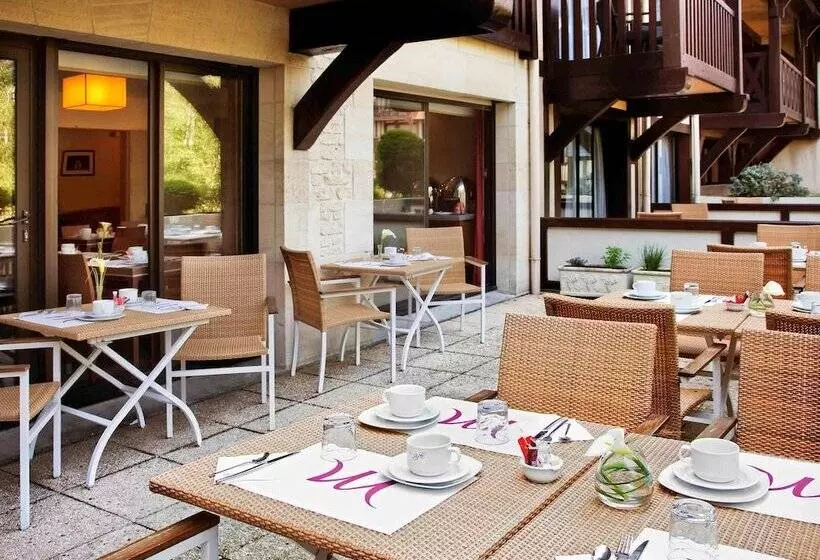 Отель Mercure Deauville Centre