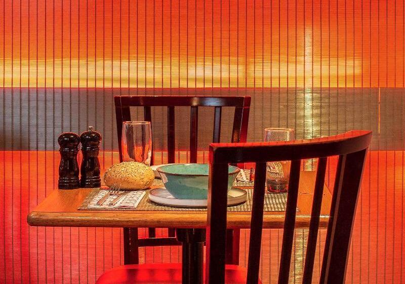 هتل Hôtel Mercure Paris Centre Gare Montparnasse