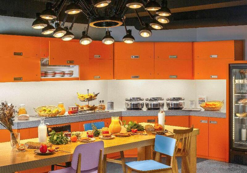 هتل Hôtel Mercure Paris Centre Gare Montparnasse