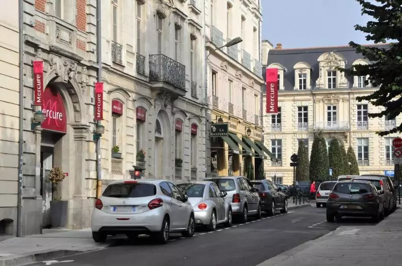 Отель Mercure Rennes Centre Place Bretagne
