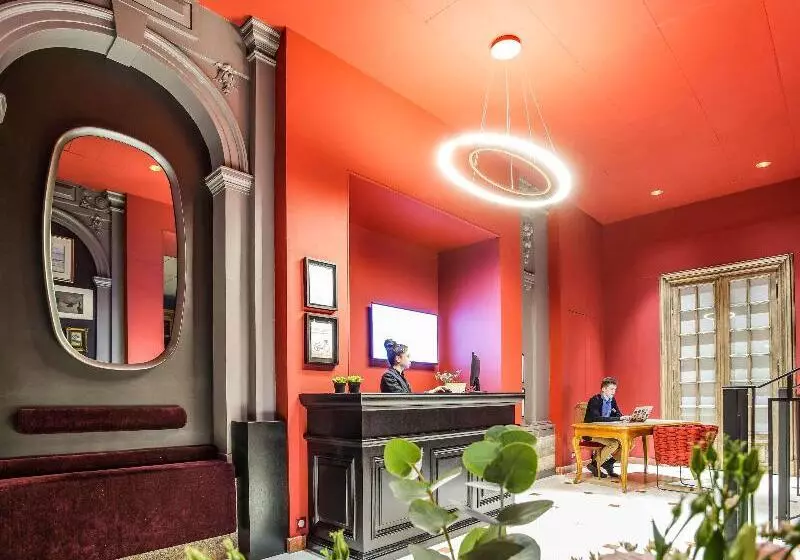 Отель Mercure Rennes Centre Place Bretagne