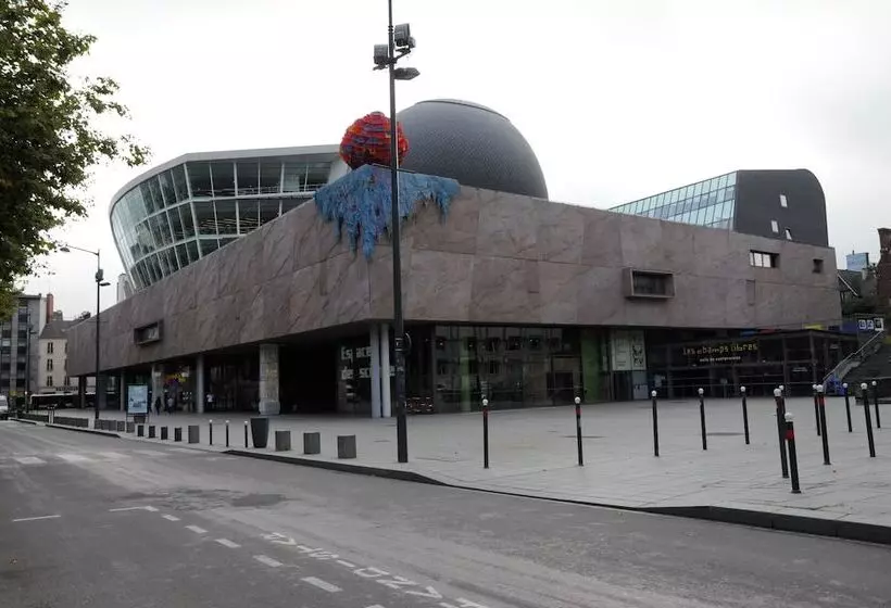 Отель Mercure Rennes Centre Place Bretagne
