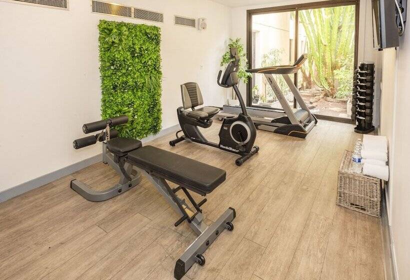 ホテル Nice Riviera