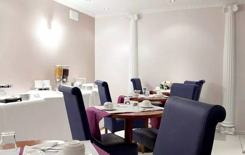 ホテル Riviera Renovated