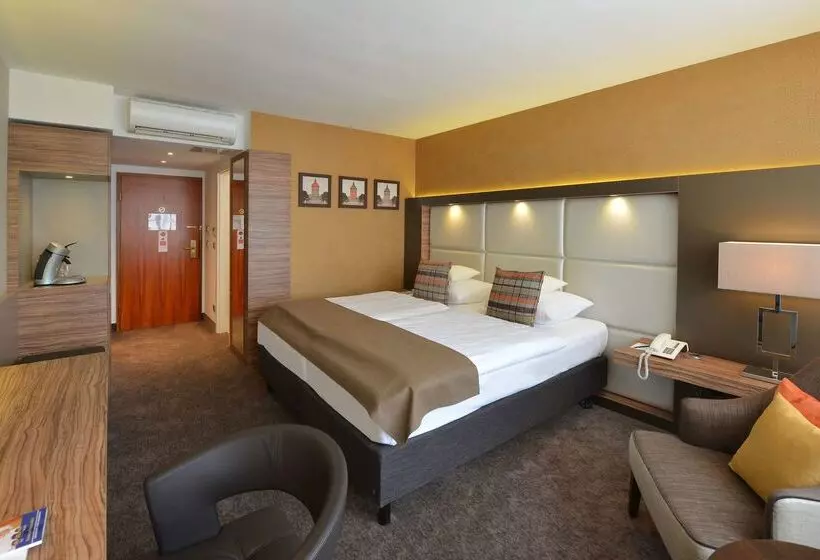 Отель Best Western Plus Delta Park