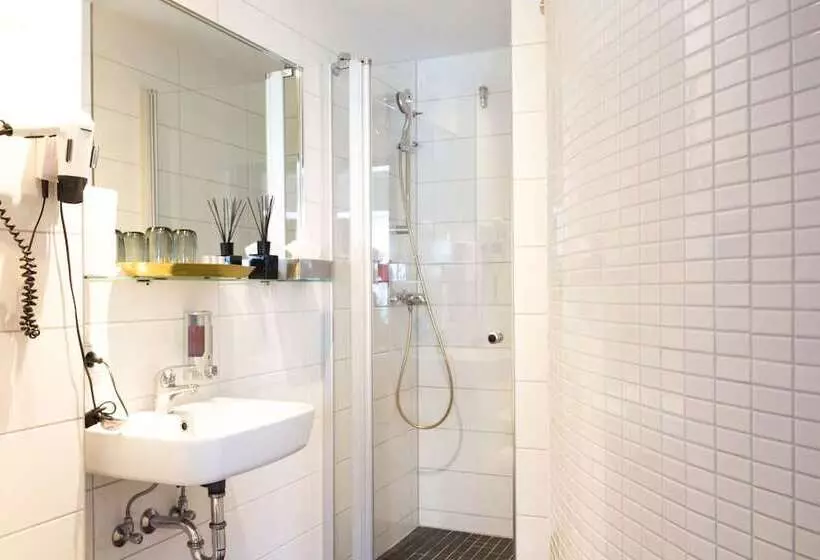 هتل Delta Am Potsdamer Platz