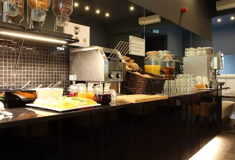 هتل Delta Am Potsdamer Platz