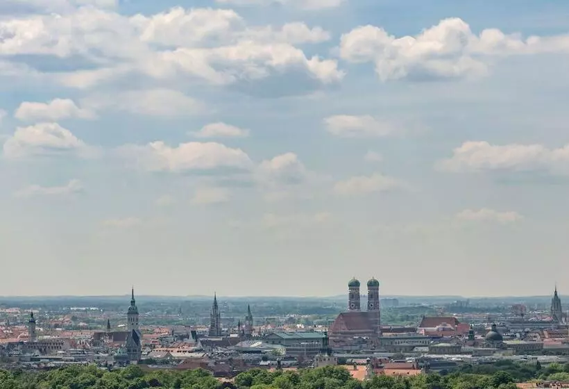 Отель Four Points By Sheraton Munich Arabellapark