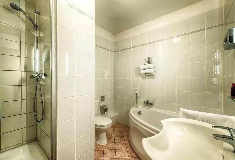 Leonardo Inn Hotel Hamburg Airport