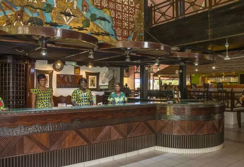 هتل Senegambia Beach