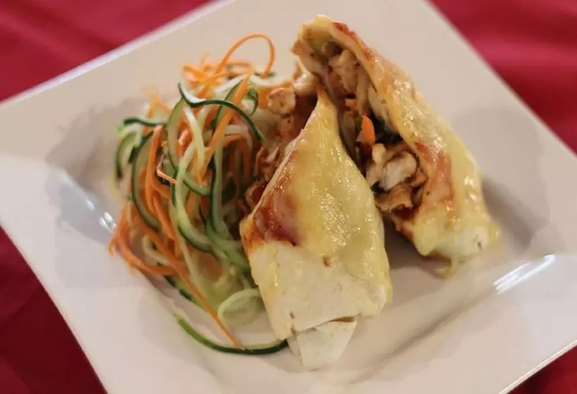 هتل Senegambia Beach