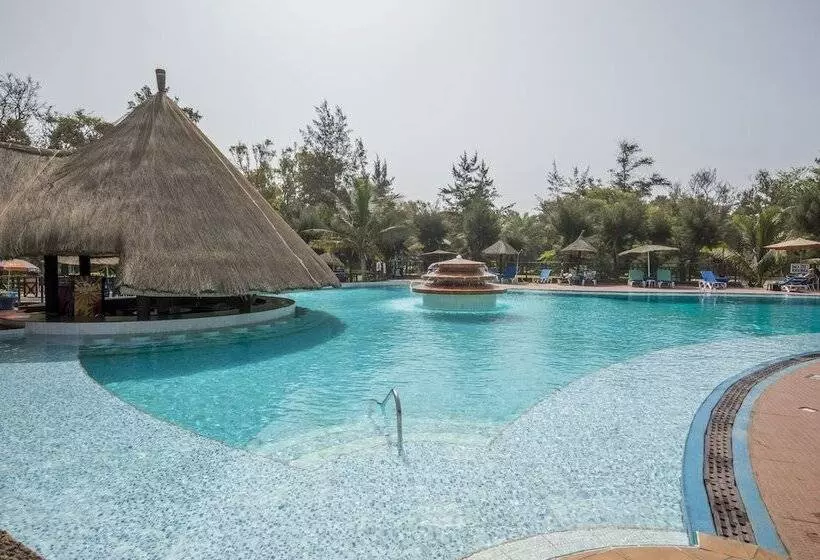 هتل Senegambia Beach