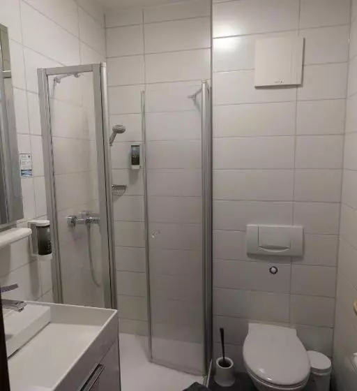 فندق & Weinhaus Zum Schwarzen Bären