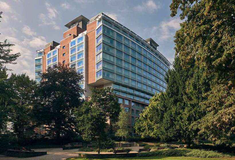 فندق Hilton Frankfurt City Centre