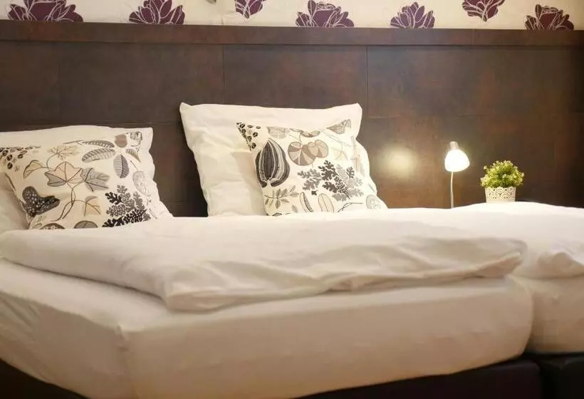 Отель Refrather Hof