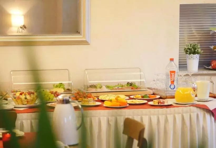 Отель Refrather Hof