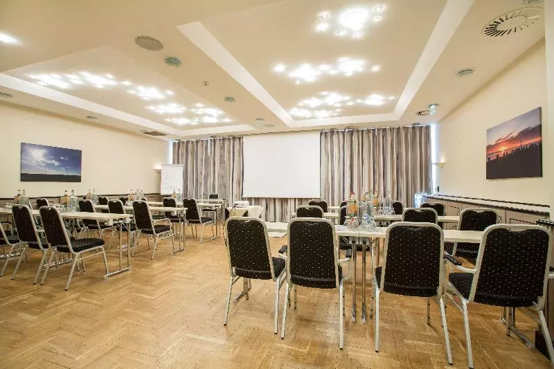 Отель Best Western Plus Theodor Storm