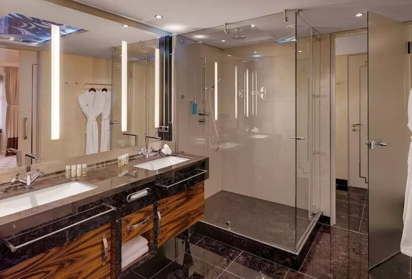 Bilderberg Bellevue Hotel Dresden