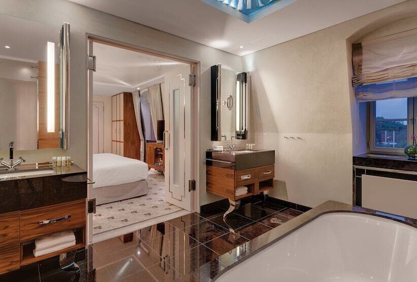 Bilderberg Bellevue Hotel Dresden