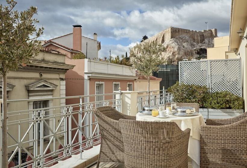 Ava Hotel And Suites