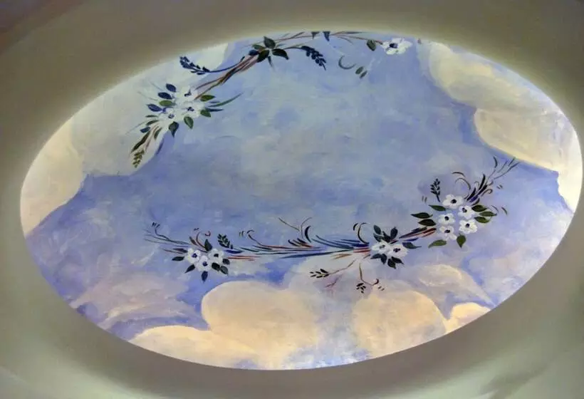 Ava Hotel And Suites