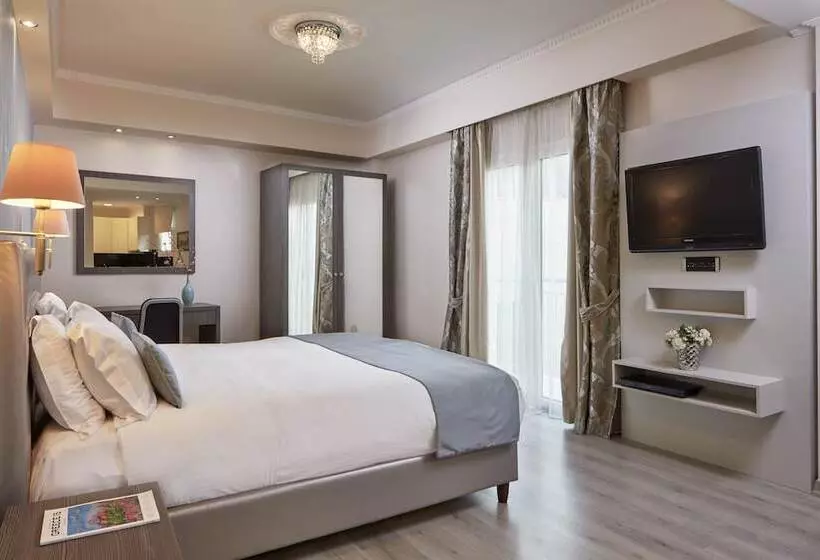 Ava Hotel And Suites