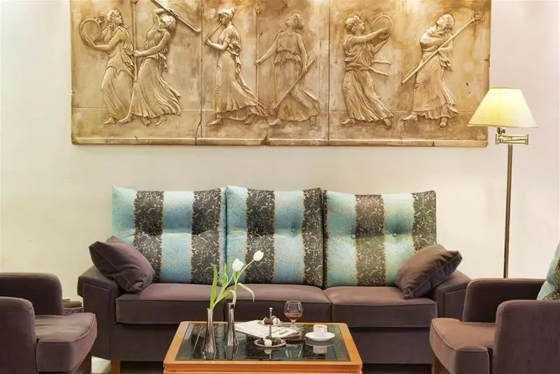 Ava Hotel And Suites